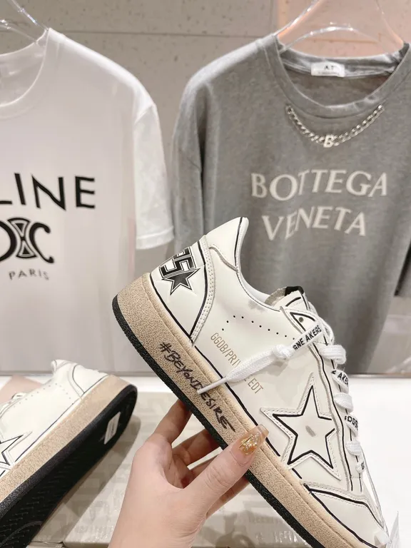 Golden Goose Shoe 